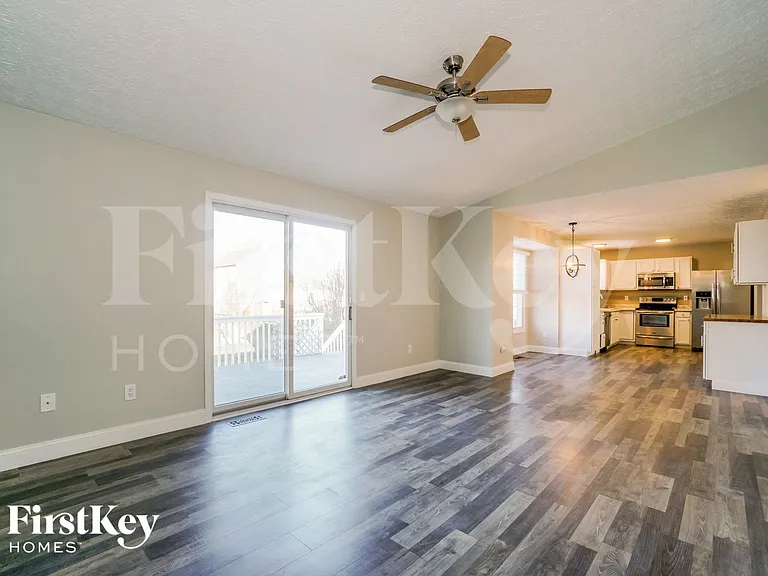 469 Furman St — Photo 6