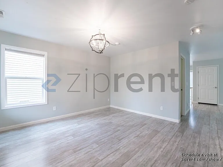34030 SE Carmichael St — Photo 7