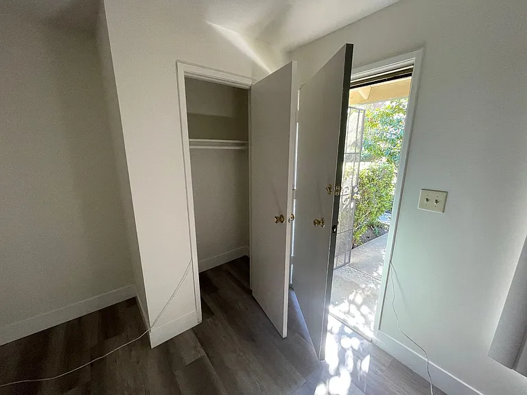17854 Linda Dr — Photo 3