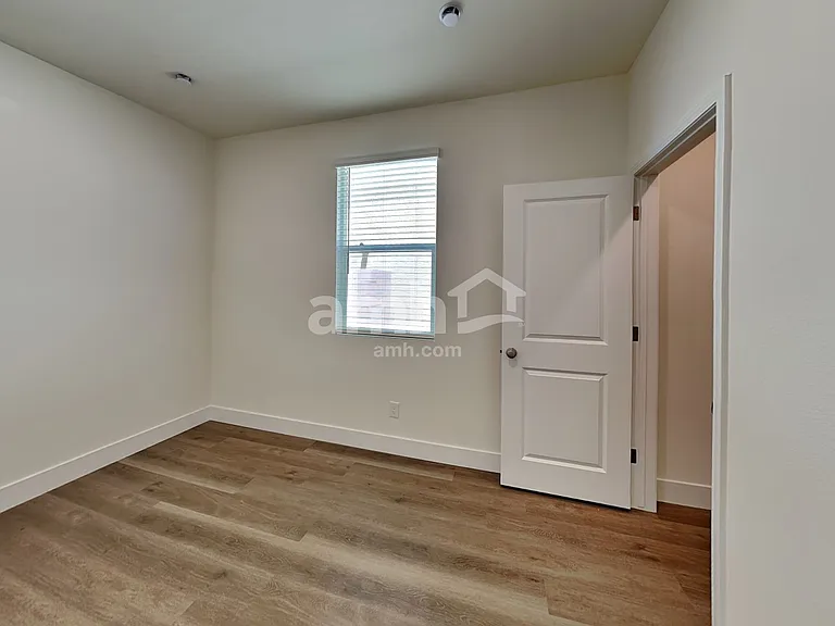 8141 Braavos Peninsula Ave — Photo 13