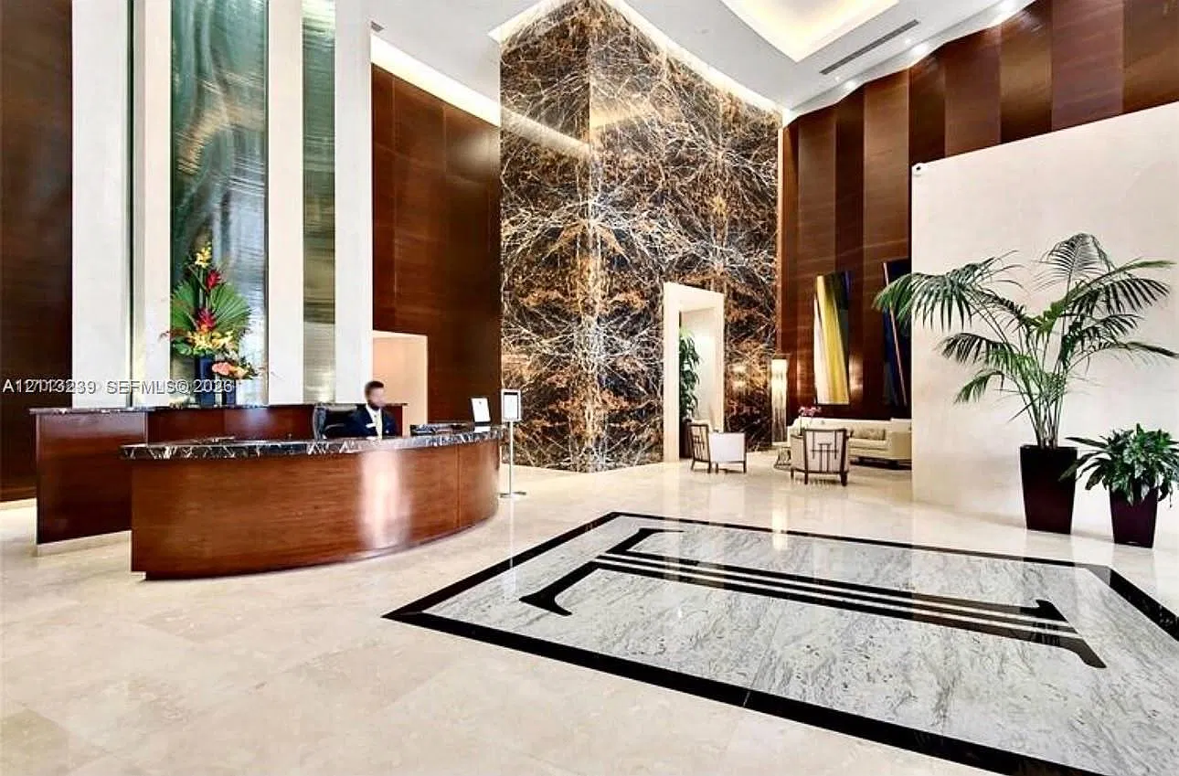 Tdr Tower I Condo — Photo 4