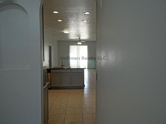 3rd image of 30551 Palmerston Pl