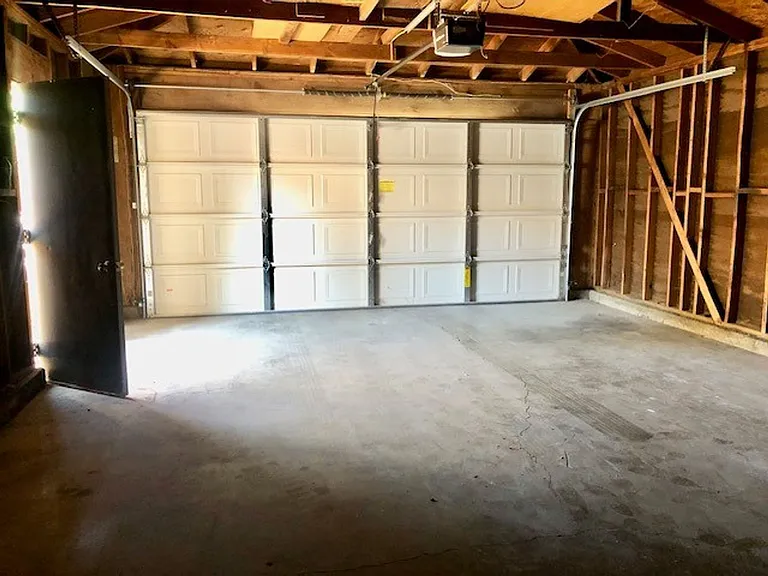 7521 Blackthorne Way — Photo 27