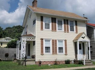 263 S 5th Ave, Middleport, OH