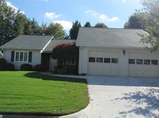 7 Creekdale Ct, Greenville, SC 29615