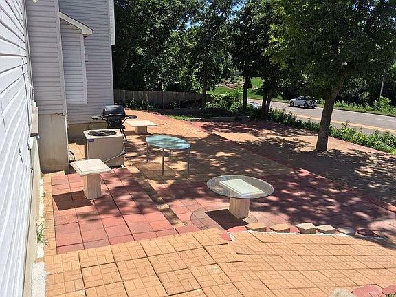 5th image of 15720 Forest Cir