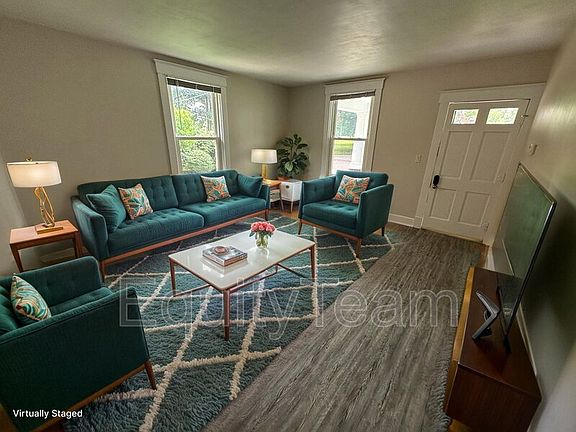 2nd image of 1716 Cedar Ave