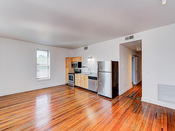 3rd image of 919 N Pennsylvania St APT 304
