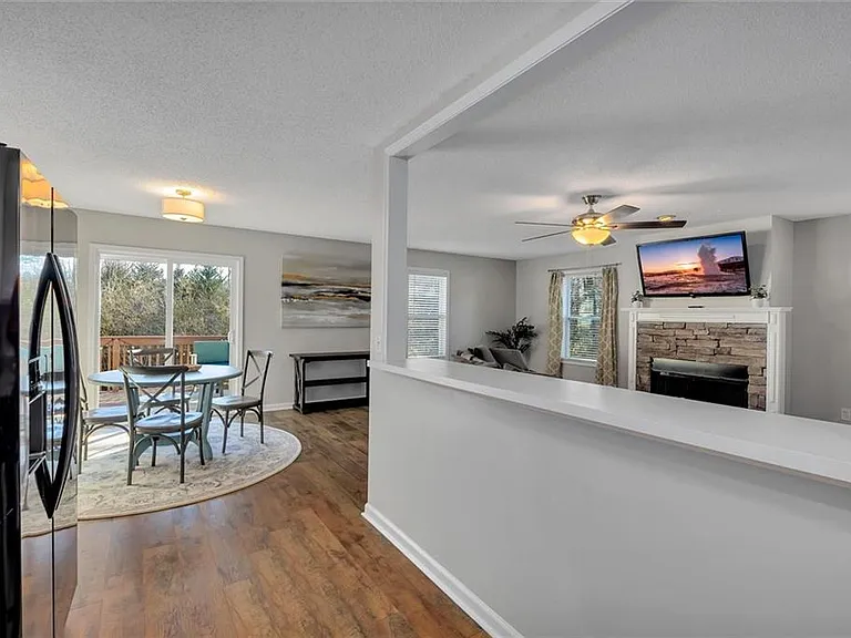1817A Hardman Ln — Photo 13