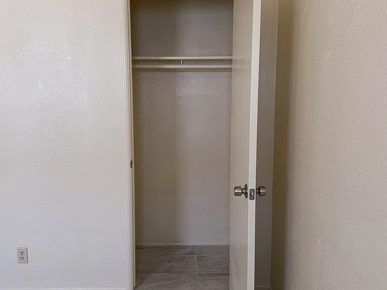 6515 S Victoria Ave #3 — Photo 13