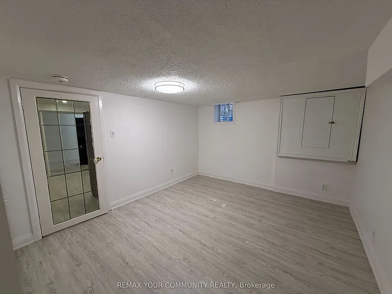 6 Albery Cres — Photo 10