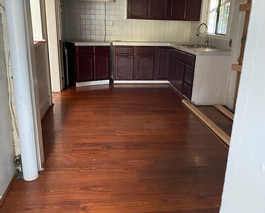 5th image of 5061 Fountain Ave