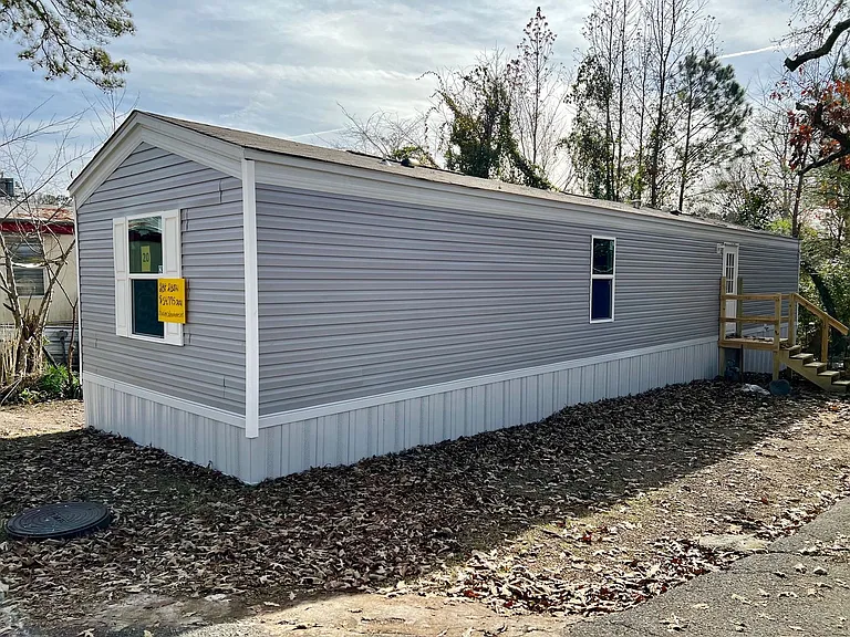 1608 Golden Springs Rd — Photo 2