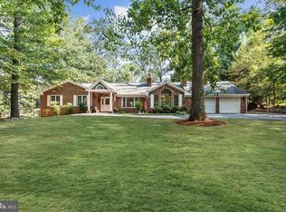 8643 Overlook Rd, Mclean, VA 22102