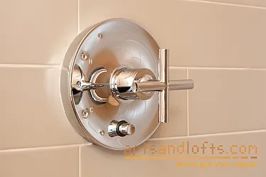 Rented by aptsandlofts.com