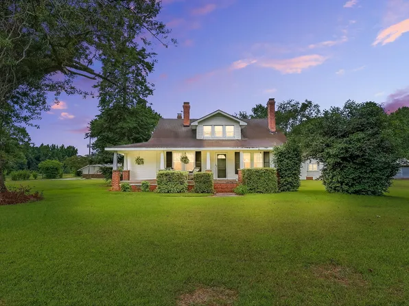 720 Titan Roberts Rd, Lillington, NC 27546