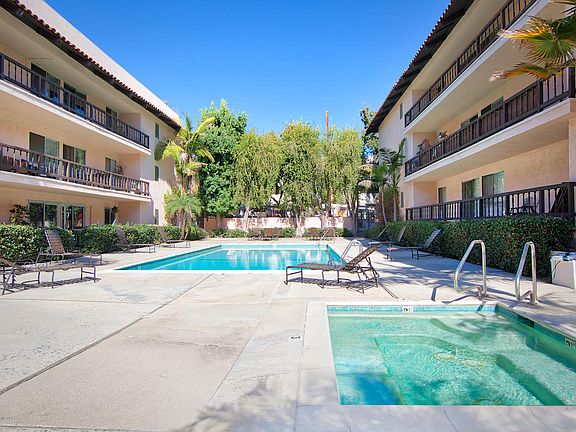 3rd image of 1127 E Del Mar Blvd APT 213
