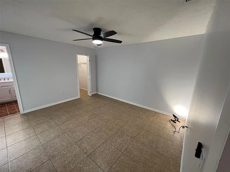 2650 NW 94th Way — Photo 9