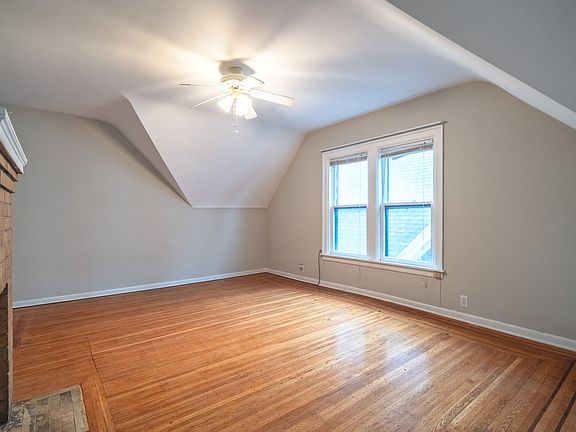 3rd image of 343 Richmond Ave APT 3