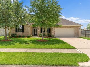 1756 Silver Bend Dr, Dickinson, TX 77539