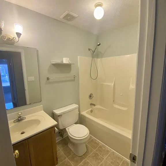 5051 Waterford Dr — Photo 11