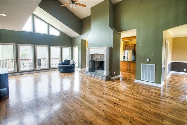 2nd image of 5468 Lickton Pike