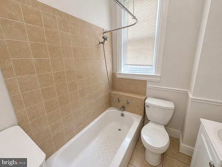 2309 W Firth St — Photo 13