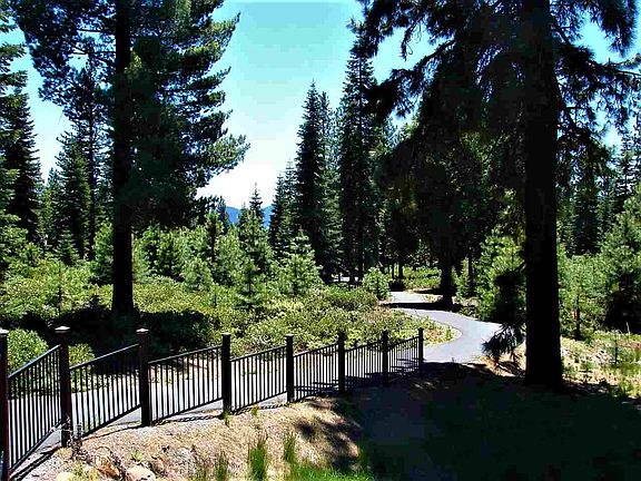 4th image of 47 Fox Glen Dr