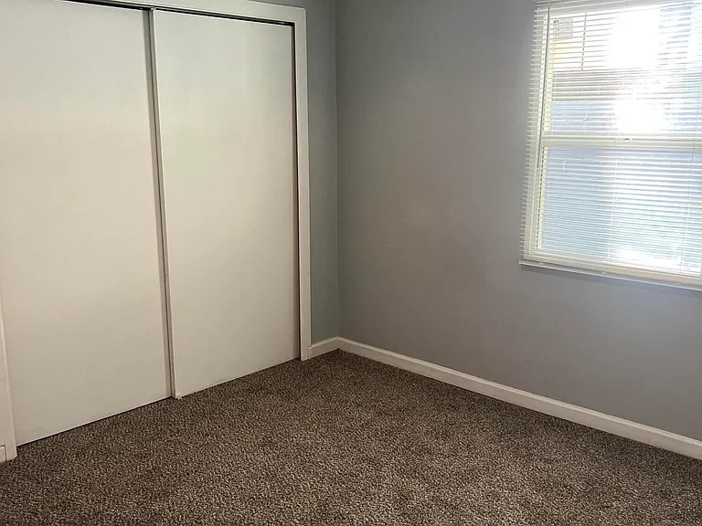 1115 E Whitton Ave — Photo 15
