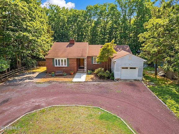 2nd image of 172 Bennetts Mills Road