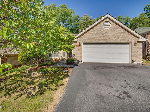 2nd image of 508 Willowbrook Trce