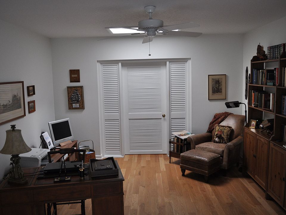 office or third bedroom