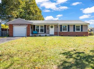 190 Duxbury Rd, Rochester, NY 14626