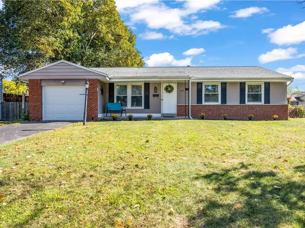 190 Duxbury Rd, Rochester, NY 14626