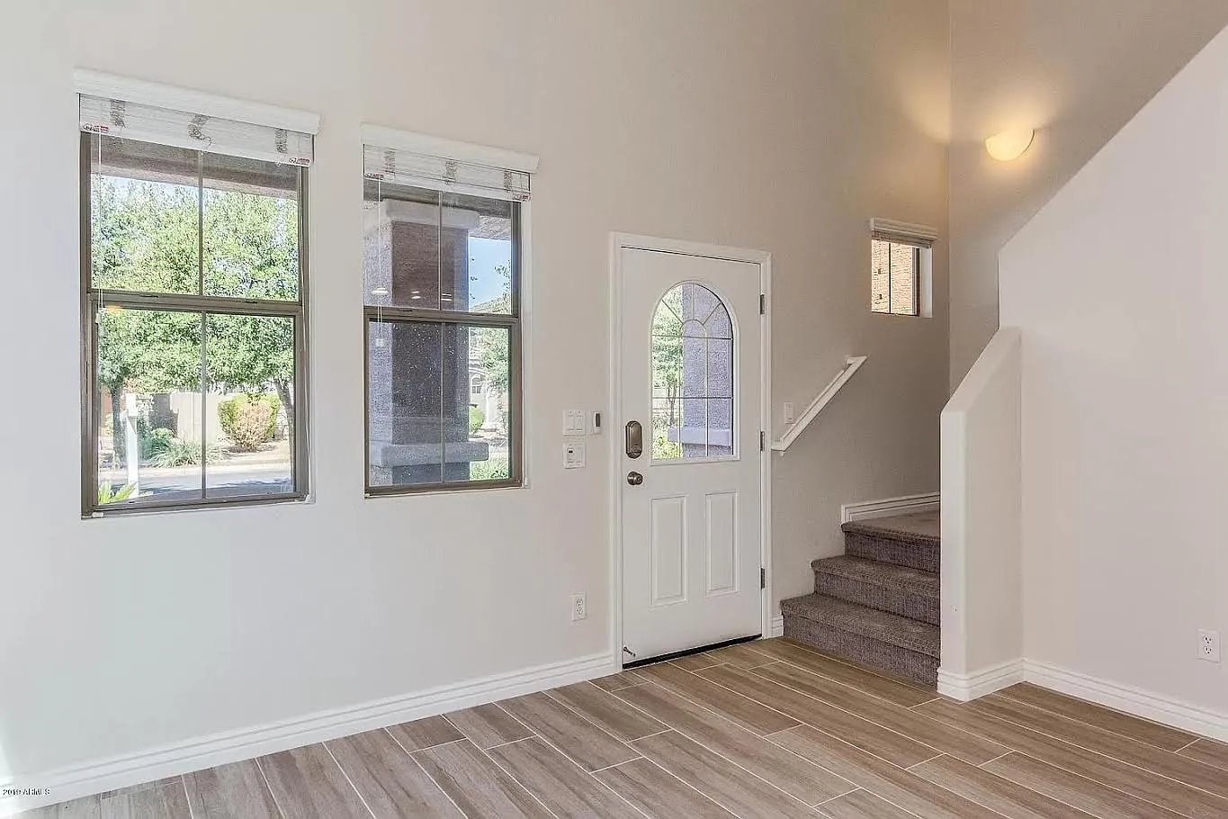 3 bed, 2.5 bath, 1276 sqft, $2,480 — Photo 3