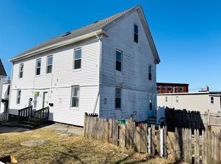712 Lawrence St, Lowell, MA 01852