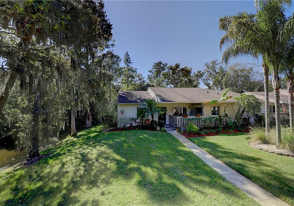 1st image of 620 S Woodlands Dr