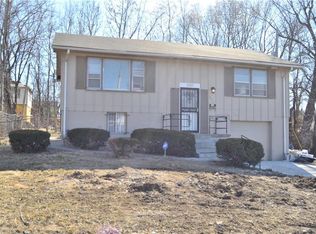 3011 E 23rd St, Kansas City, MO 64127