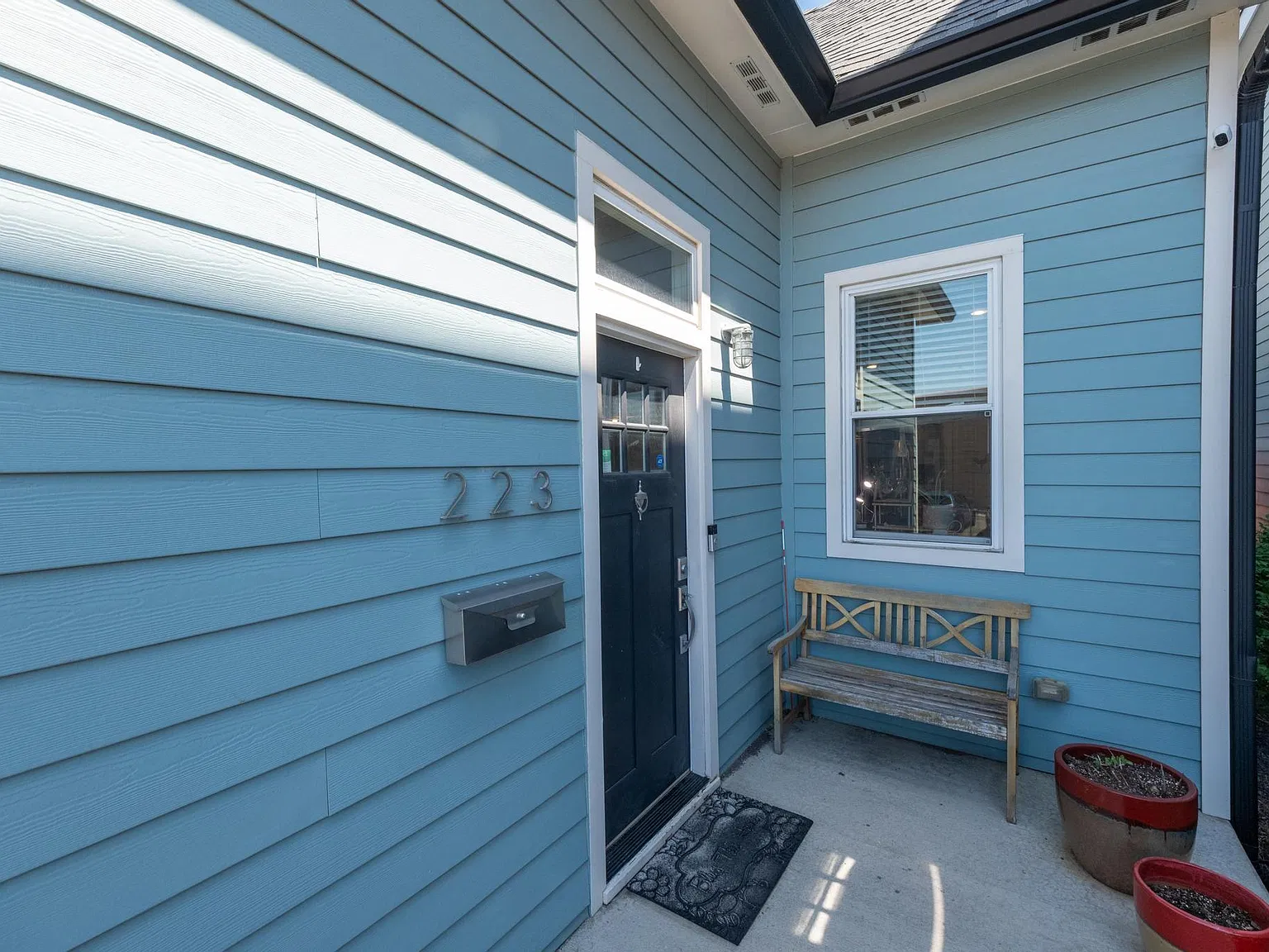 3 bed, 3120 sqft, $2,700 — Photo 3