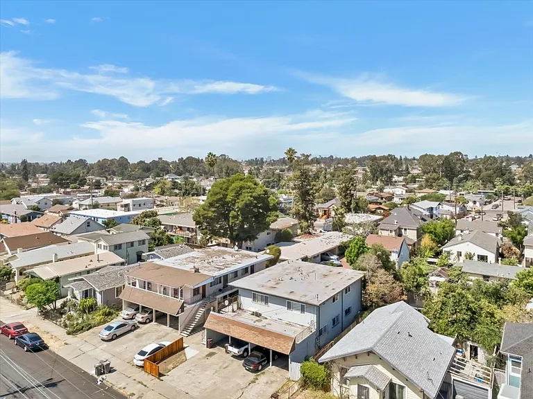 2901 Octavia St. — Photo 22
