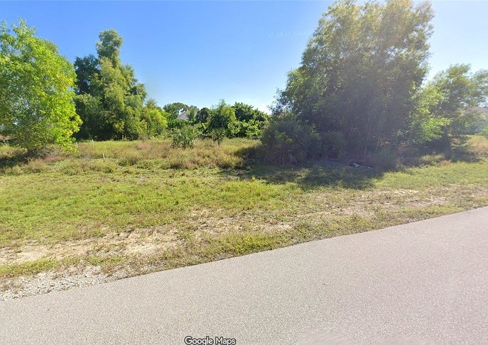 1st image of 137 SW 9th Pl