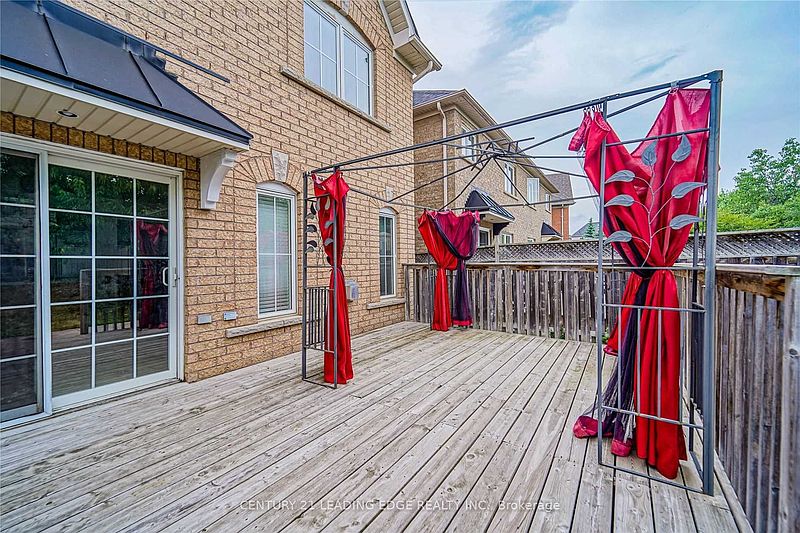 Ajax House for rent - 4 Bedrooms — photo 9