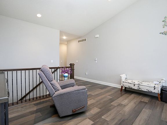 5th image of 2817 Clayton Dr