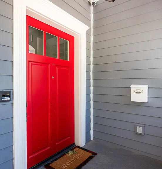 12142 Hollyglen Pl — Photo 4