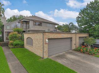 18112 Lakeside Ln, Houston, TX 77058