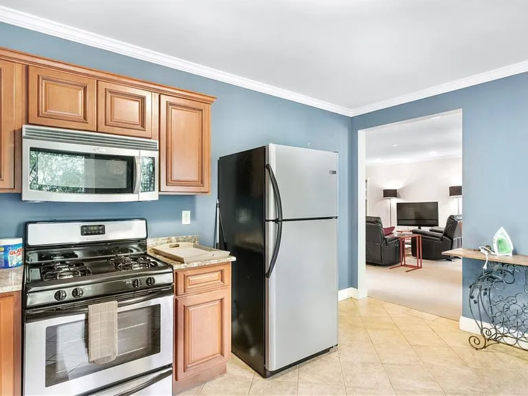 4260 Beverly Ln NE — Photo 16