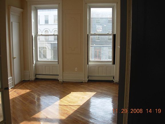 2nd image of 1459 Pacific St APT 3