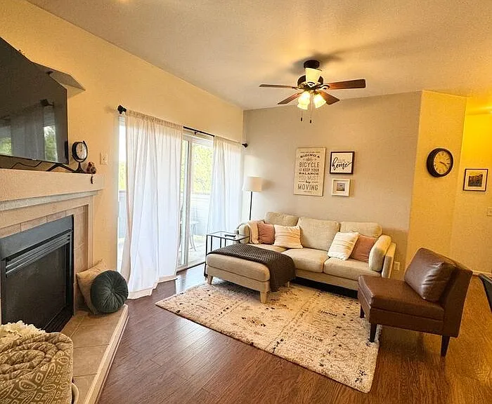 4545 Wheaton Dr #H320 — Photo 3