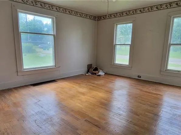 305 W Adams St, Butler, MO 64730