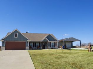 4985 Old Town Rd, Whitesboro, TX 76273
